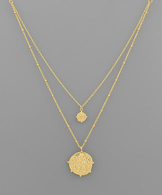 Gold embossed pendant necklace